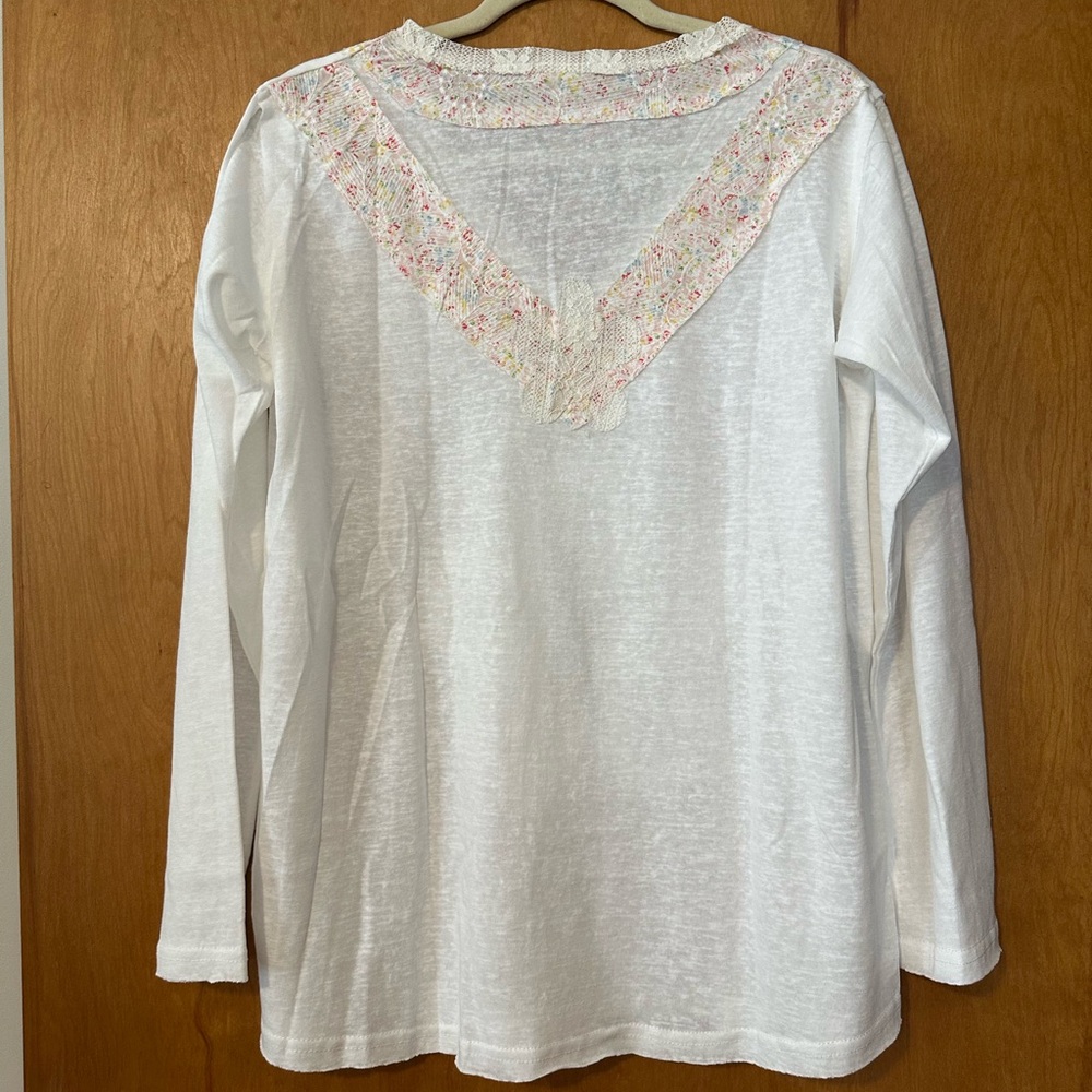POL White Long Sleeve Top with Floral Detail - Picture 2 of 5